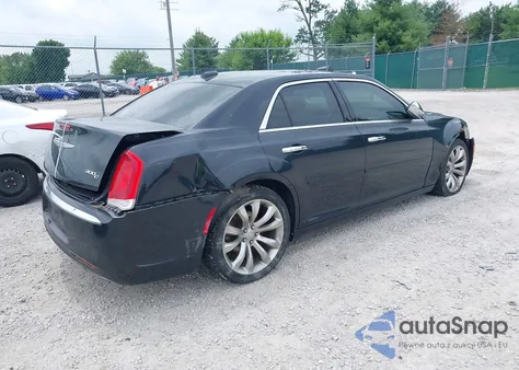 2015 Chrysler 300C z USA, uszkodzony, nr VIN 2C3CCAEG2FH760245